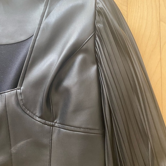 Black faux leather top Guess - Picture 5 of 5